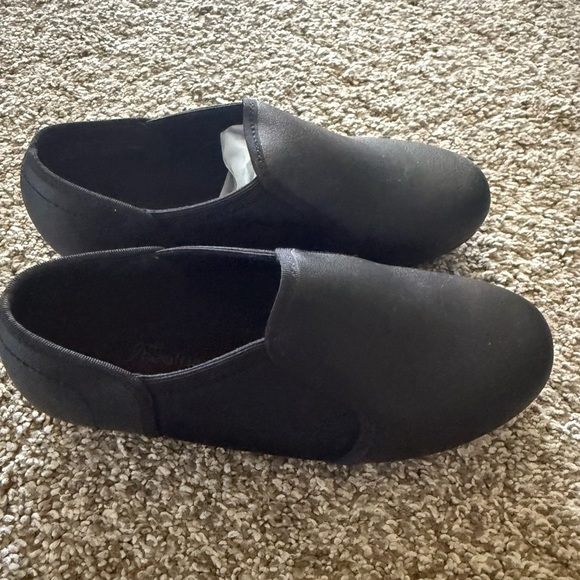 Black Slip-On Tap Shoes BRAND NEW! - Picture 2 of 4